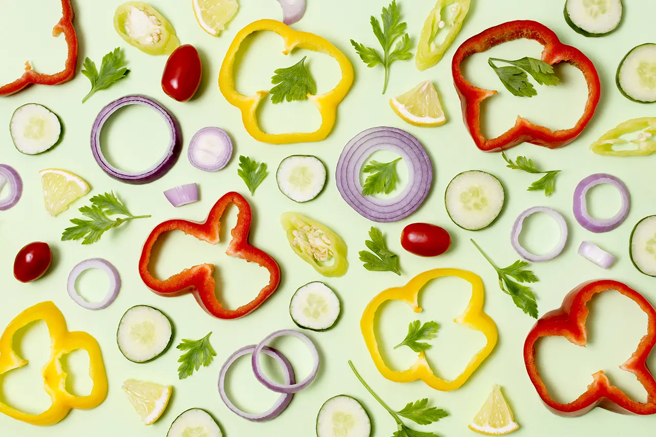 کاربرد اسلایسر در آشپزی، به بهبود برش‌های دقیق و یکنواخت مواد غذایی کمک کرده، زمان آماده‌سازی را کاهش داده و کیفیت نهایی غذا را ارتقا می‌دهد.