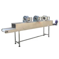 دستگاه آبگیر نواری که یا تونل هوادهی به صورت یک تونل طراحی می شود و برای رطوبت گیری انواع محصولات در خطوط تولیدی مانند خط تولید خلال سیب زمینی کاربرد دارد